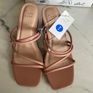 NWT A New Day Blakely Heels
